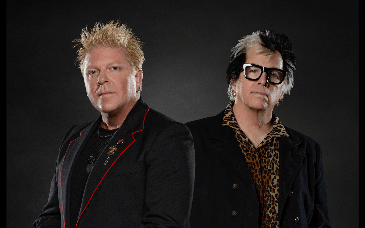 Dexter Holland Reveals The Offspring are "On a Roll" and Their New
