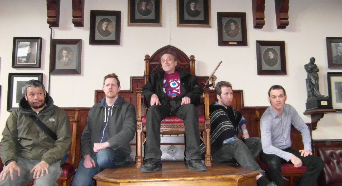 Snuff band