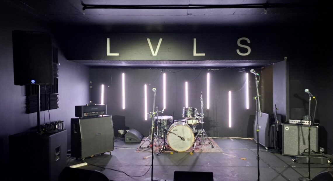 LVLS stage by Hannah