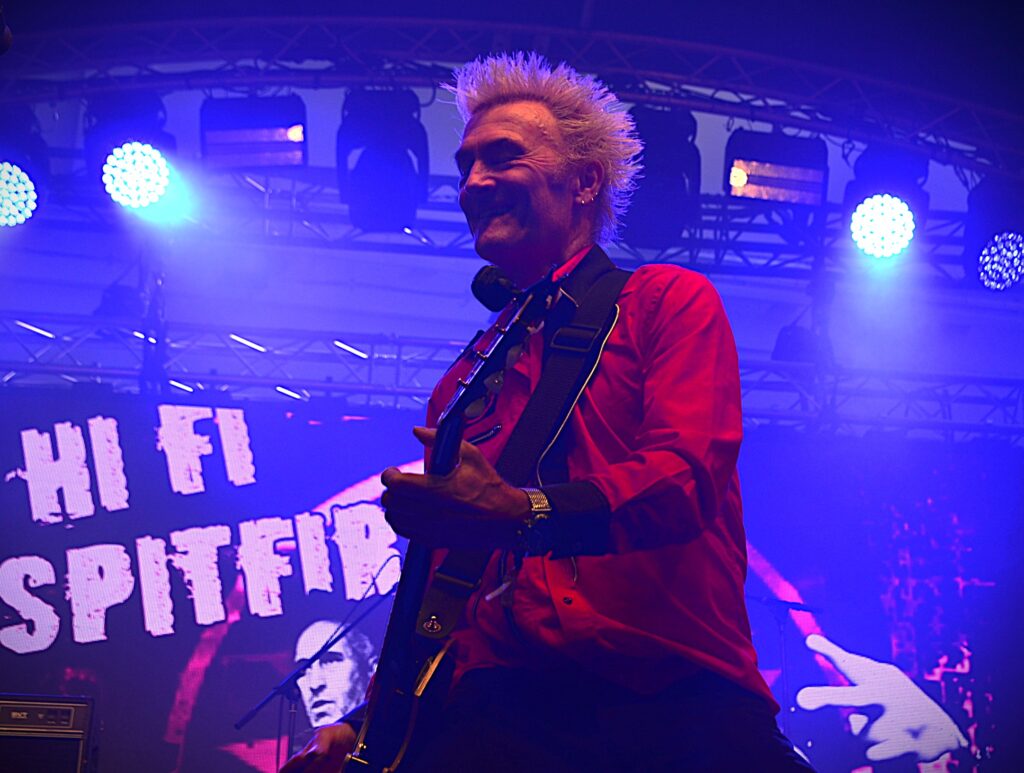 Hi Fi Spitfires - photo by Ruth Rae