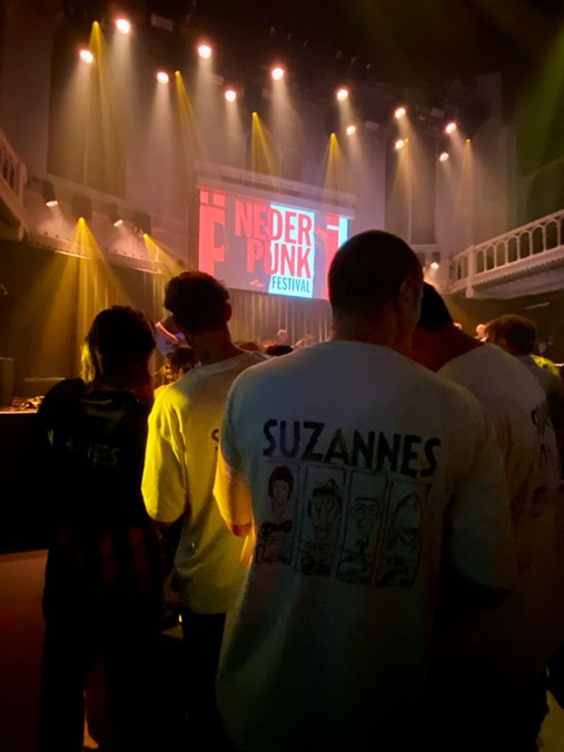 Suzannes shirts