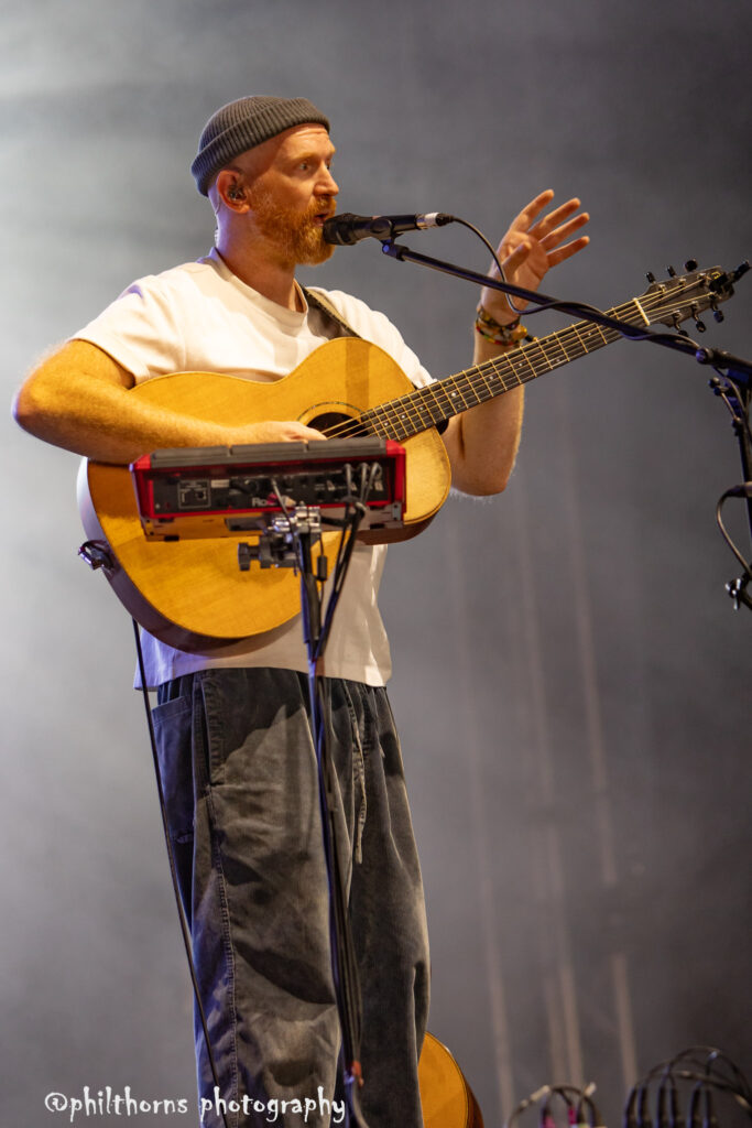 NEWTON FAULKNER by Phil Thorns