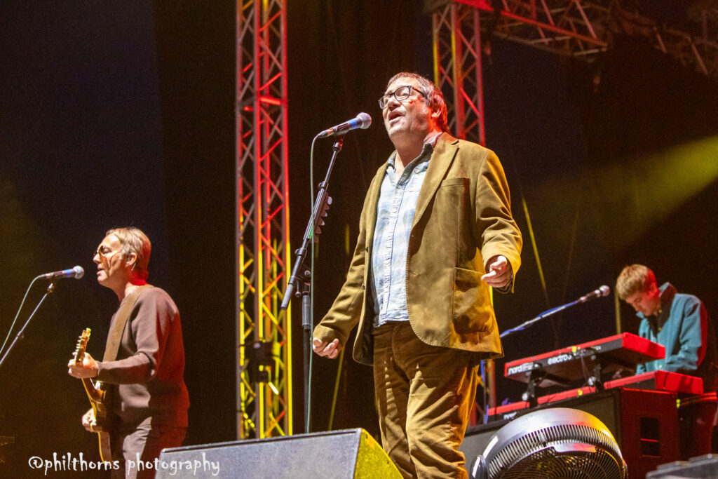 OCEAN COLOUR SCENE by Phil Thorns