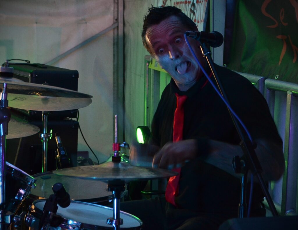 Simon 'Basher' Bowley - Eddie & The Hot Rods