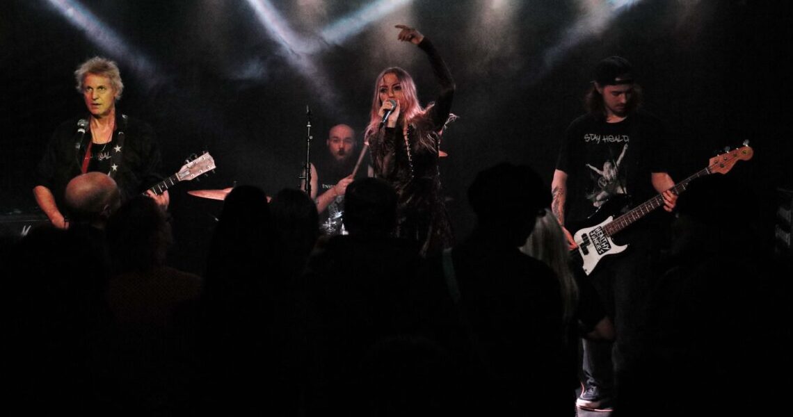 Healthy Junkies VL X-Mess 2025 main by Ian Ladlow