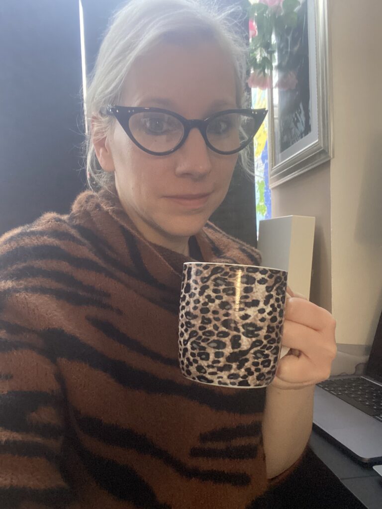 Marie Repulsive and coffee