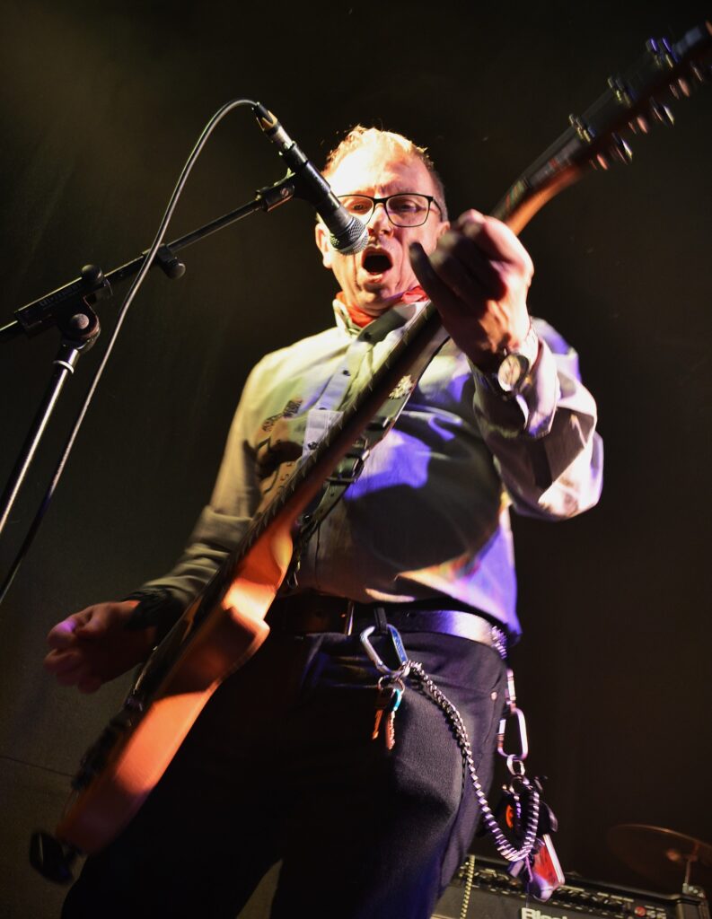 The Glorias - Bill Gaynor - photo by Ruth Rae