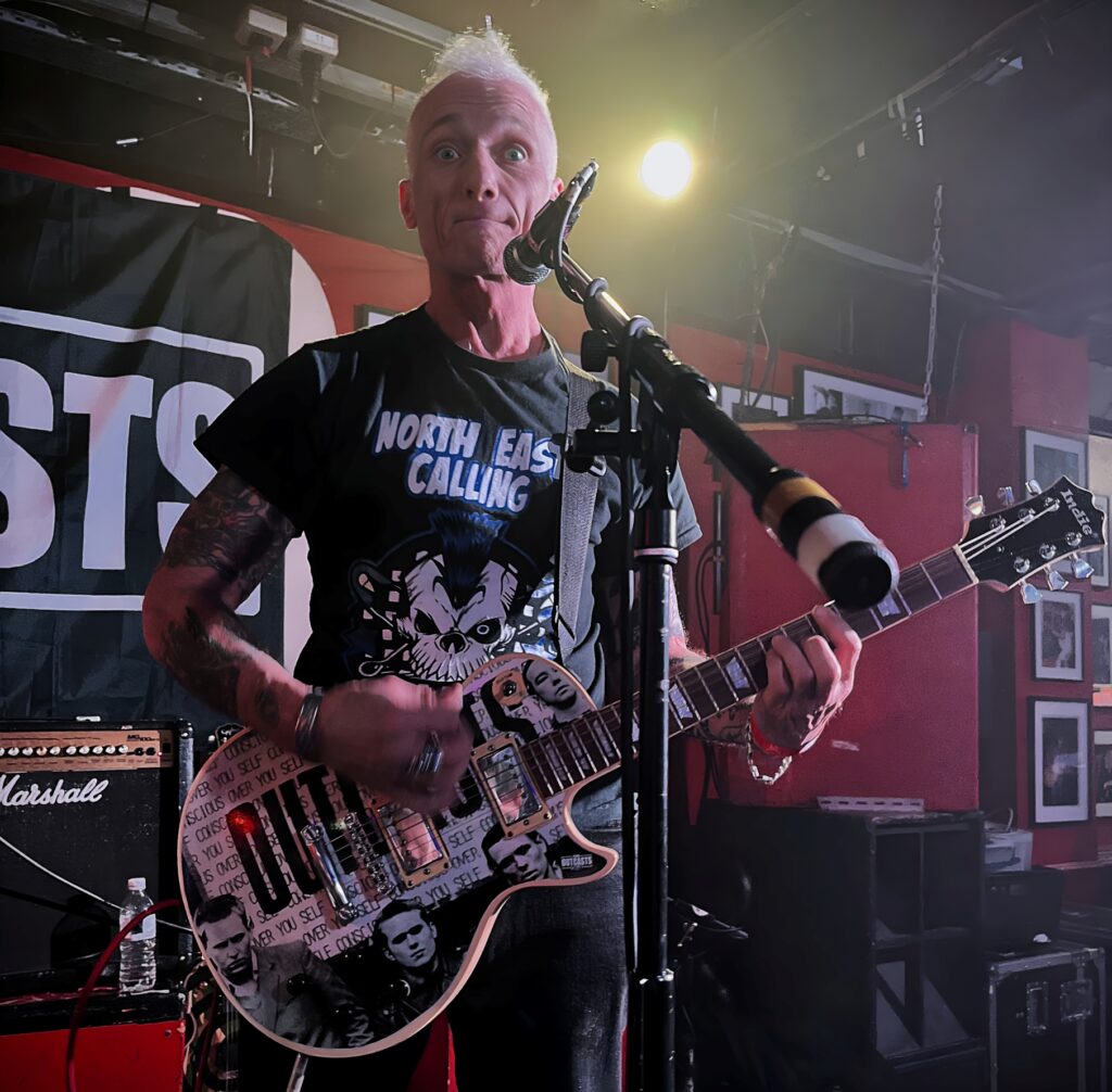 The Outcasts - Ian 'Buck' Murdock - photo by Ruth Rae