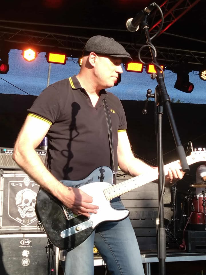 Mean Ellees - Elmar - photo by Mike Vogel