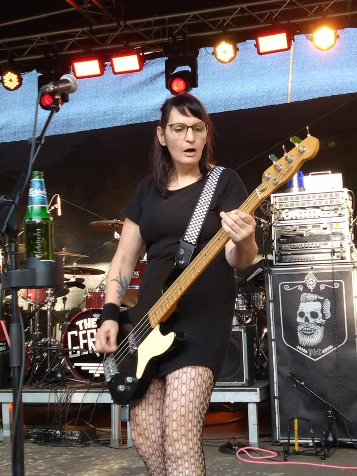 Mean Ellees - Melle - photo by Mike Vogel