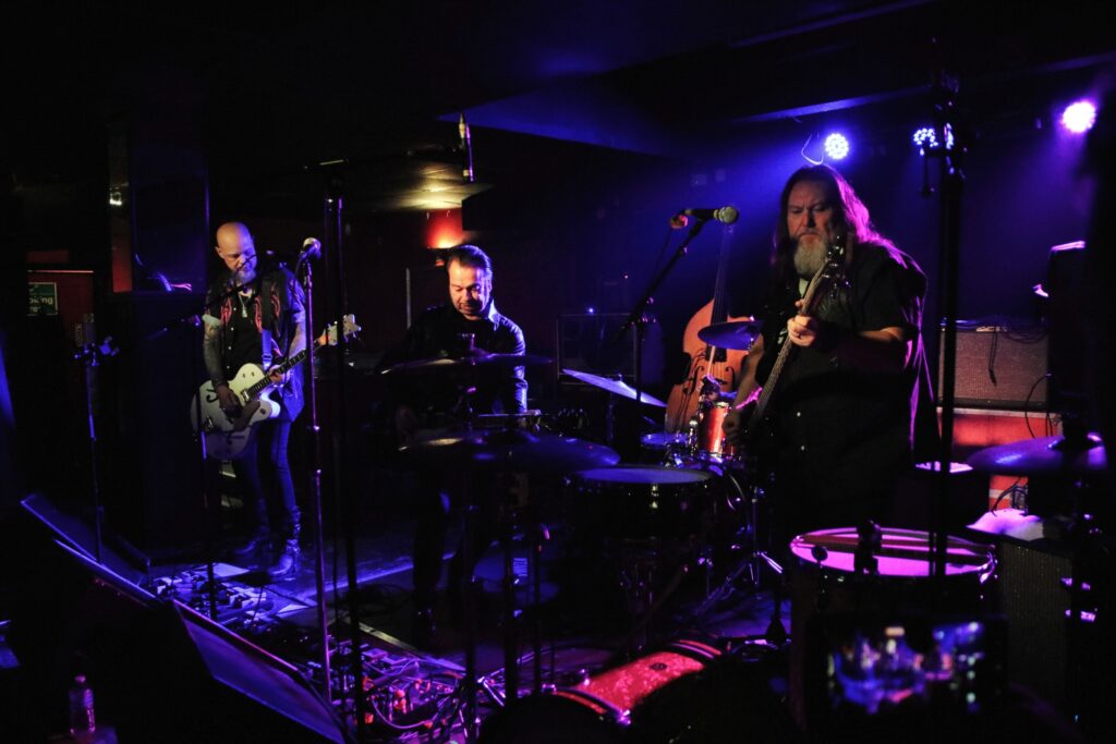 The Go Go Cult - Facebar Feb 2026 - photo by Ian Ladlow