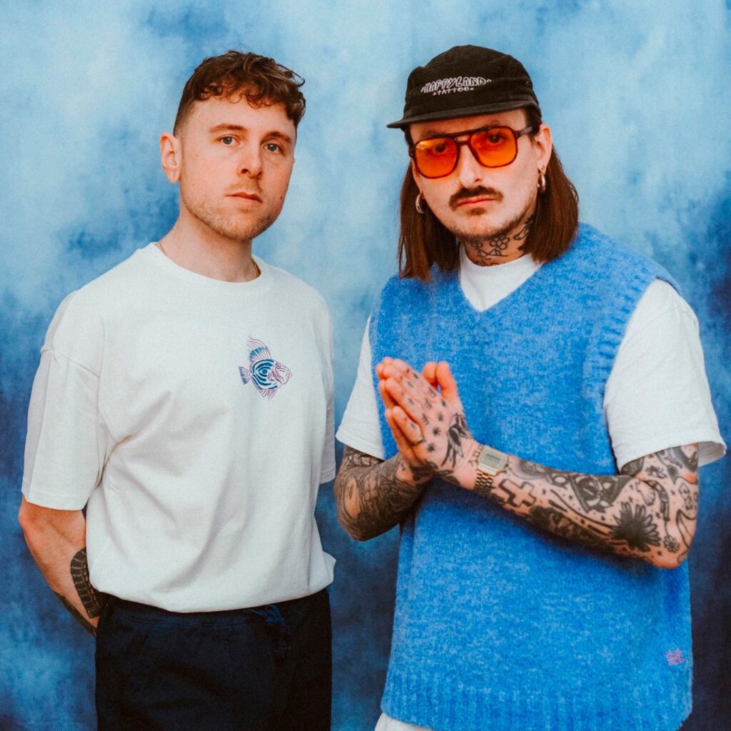 Snake Eyes - photo by Lee London