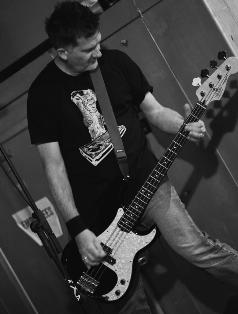 Gred Wood - The Downstrokes - photo by Ethan Black