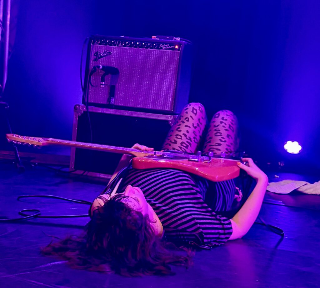 Panic Shack - Meg Fretwell - photo © Florian Reith