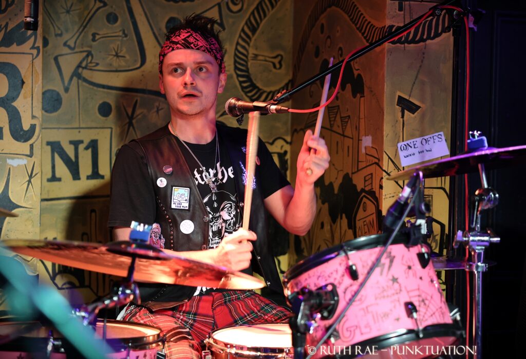 Rat Hole - Dr Smackpot - London 18.4.26 - photo © Ruth Rae