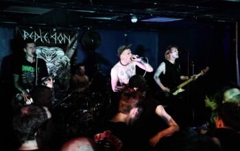 Tape it Shut - Skinhawk - photo © Ian Ladlow