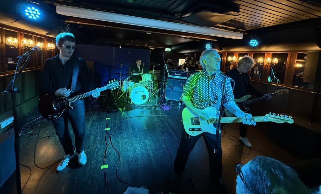 Buzzcocks on the Dixie Queen - Photo by Richie Viral
