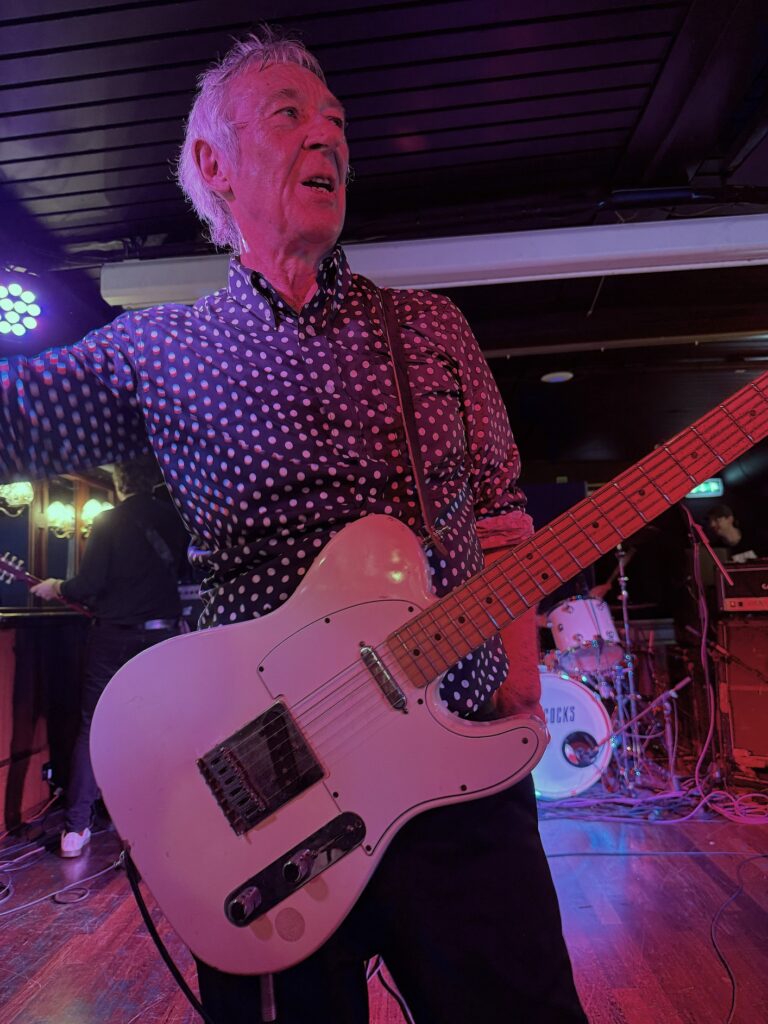 Buzzcocks - Steve Diggle 3 - Photo by Richie Viral