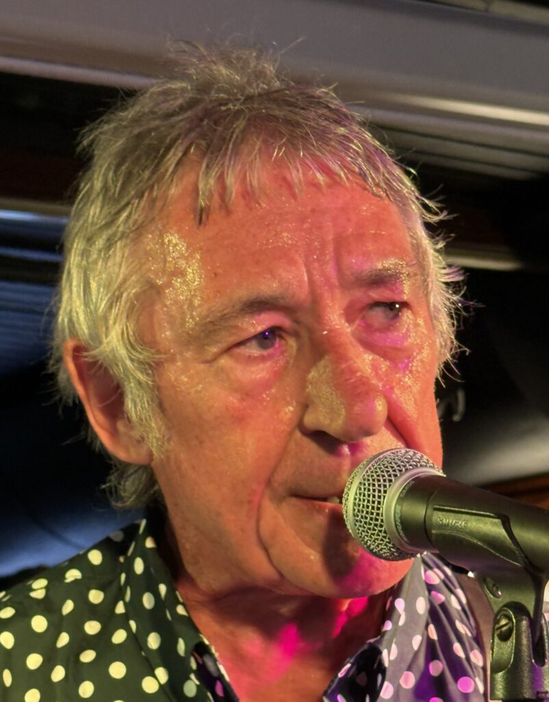 Buzzcocks - Steve Diggle - Photo by Richie Viral