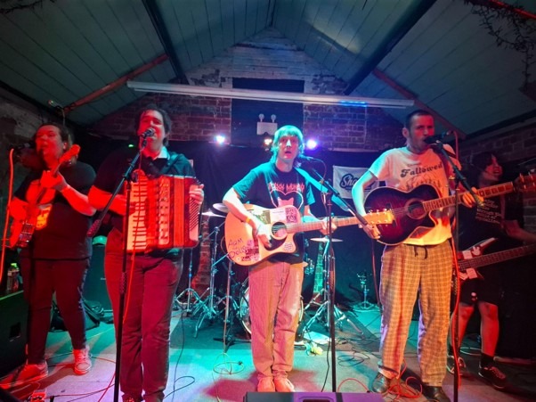 Cheap Dirty Horse main - photo by Hannah Calver