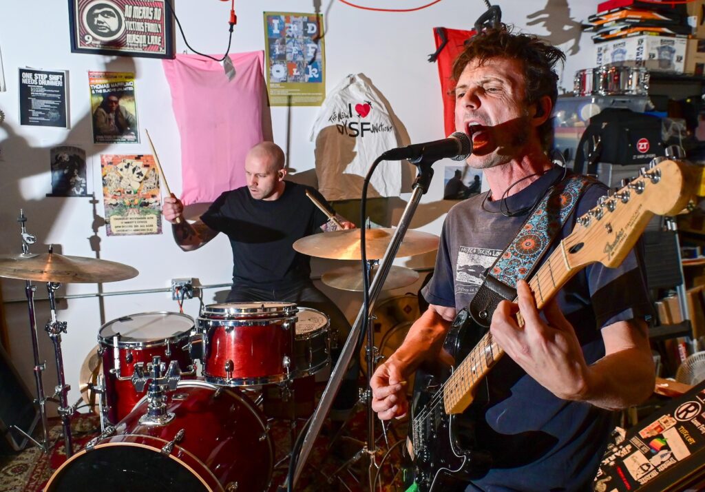 Ideomotor - Jon & Dylan - photo by Liesbeth Powers