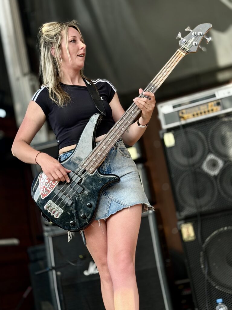 Maid of Ace - Amy Catherine Elliott - bass & vocals - photo © Florian Reith