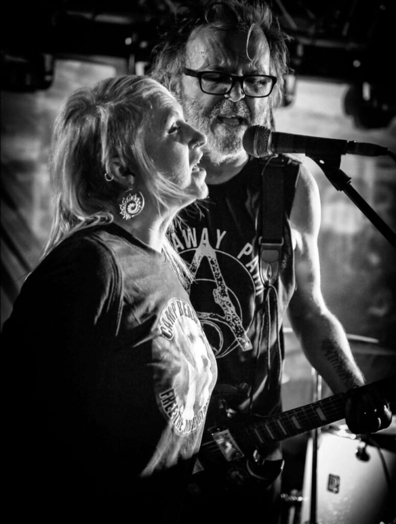 Marnie & Peter - photo by Dave Gee