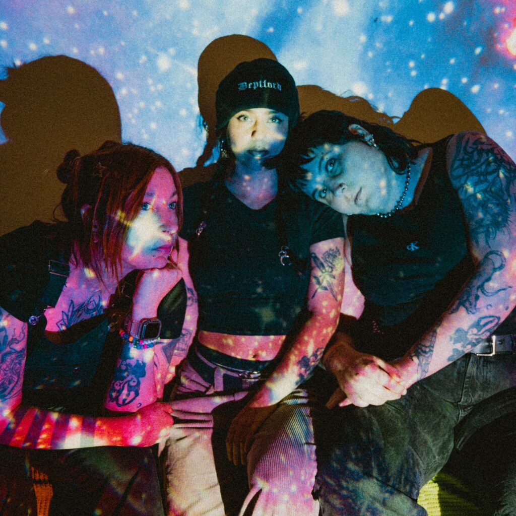 Shooting Daggers - photo by Levi Ocean
