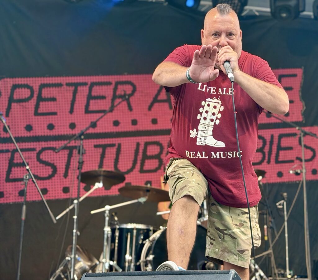 Test Tube Babies - Peter Bywaters - Vocals - photo © Florian Reith