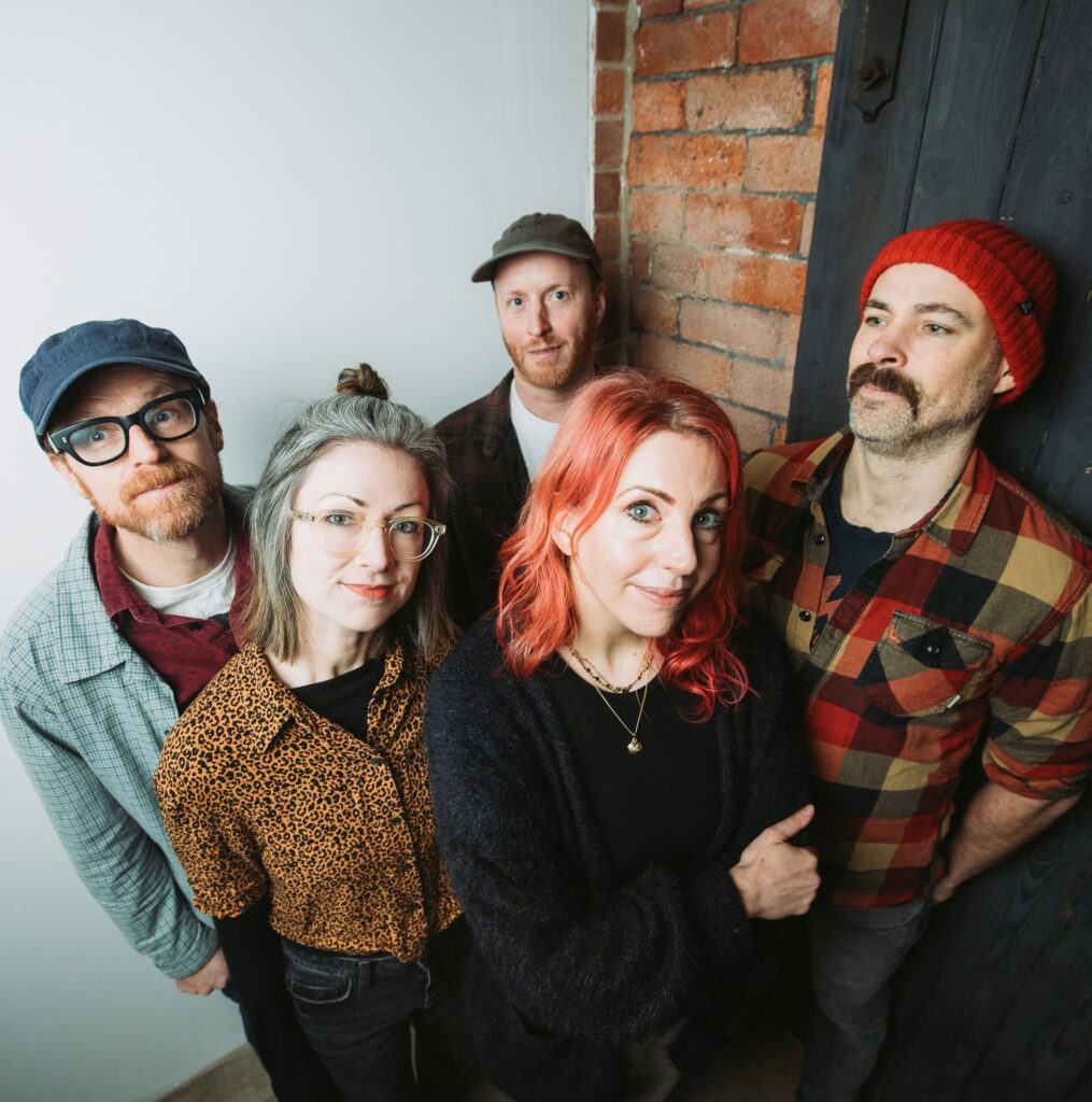 Tiger Island band 2
