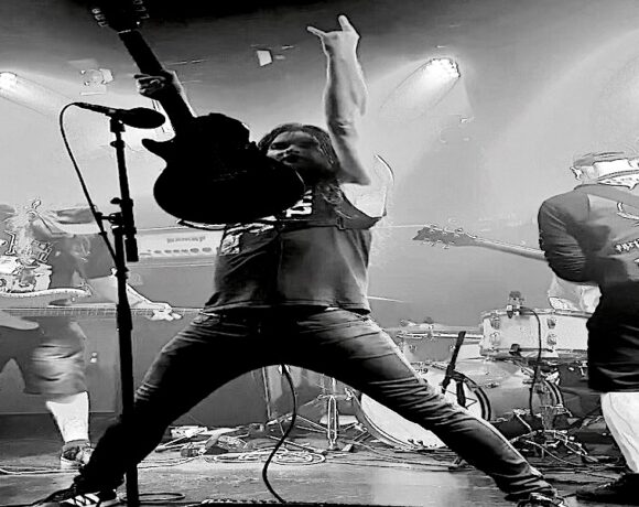 Confusion Master - Headline Photo - Photo Credit Harriet Static