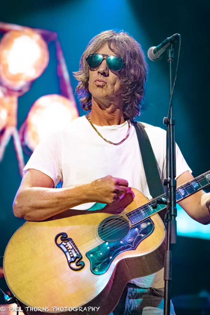 Richard Ashcroft 2 - RnR Circus 2026 - photo © Phil Thorns